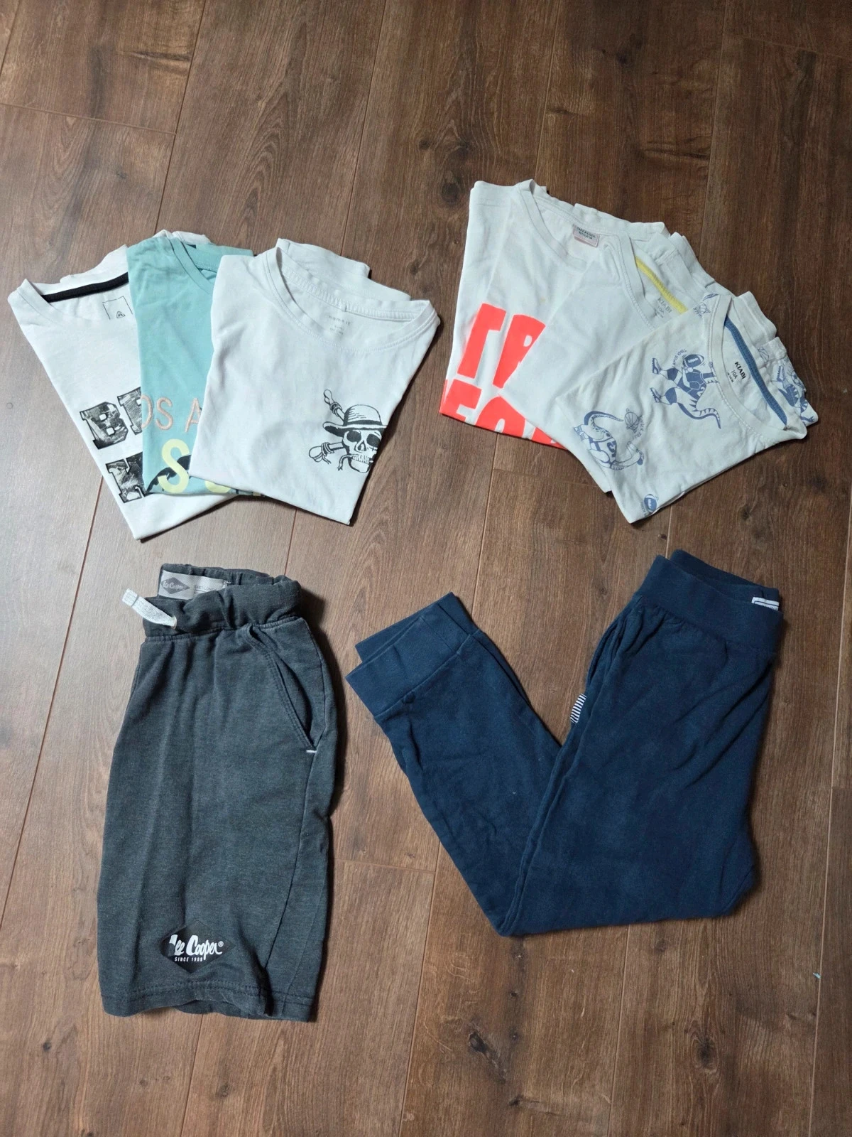 Lot vêtements pour la maison 10 ans